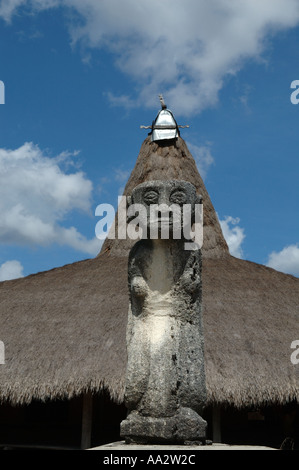 'La pierre taillée tombe de l'ancien Raja à Sumba Indonésie.' Banque D'Images