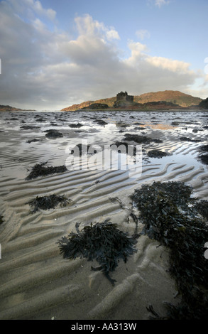 Château de Tioram accueil du Clan Ranald Loch Moidart Ecosse Highlands UK Banque D'Images