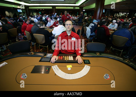 Dans le nouveau concessionnaire Poker Salle de Pker au Foxwoods Casino dans le Connecticut USA Banque D'Images