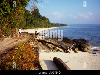 L'Inde Iles Andaman Havelock Island coastal road Banque D'Images