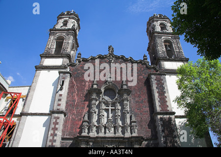 Temple de la Santa Veracruz, Plaza de la Santa Veracruz, Avenida Hidalgo, Mexico, Mexique Banque D'Images