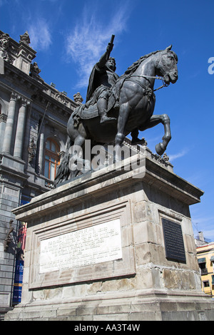 El Caballito Carlos IV à l'extérieur de sculptures Museo Nacional de Arte, Musée National d'art, place Manuel Tolsa, Mexico, Mexique Banque D'Images