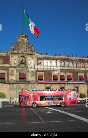 Palacio Nacional, Palais Présidentiel, Zocalo, Plaza de la Constitucion, Mexico, Mexique Banque D'Images