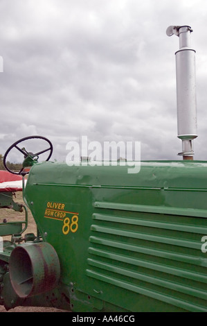 Vintage green Oliver 88 Détail des rangs côté Banque D'Images