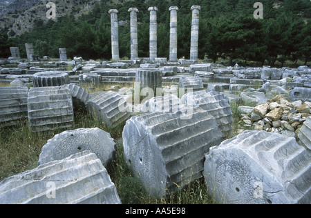 Temple d'Athéna Polias ville ionienne de Priène 35km au sud de Kusadasi, Turquie Banque D'Images