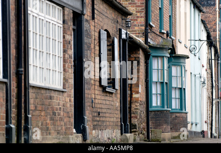 Des terrasses de la rue maisons d'époque à Berkeley Gloucestershire England UK Banque D'Images
