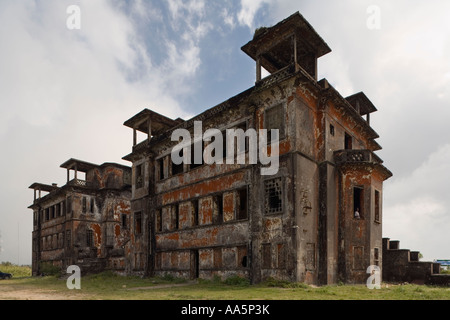 Bokor Hill Station, au Cambodge. Le Bokor Palace Hôtel à l'abandon Banque D'Images