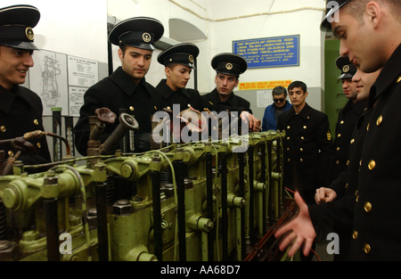 L'Azerbaïdjan Bakou 14 janvier 2003 étudiants étudier pour les examens de la Marine à la prestigieuse École navale d'Azerbaïdjan à Bakou le 14 janvier Banque D'Images