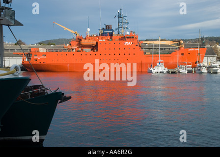 L'ancien navire de recherche de la Division antarctique australienne Aurora Australis a amarré à Hobart en Tasmanie Banque D'Images