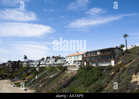 Maisons de plage donnant sur la plage d'État Corona del Mar, Newport Beach, California, USA Banque D'Images