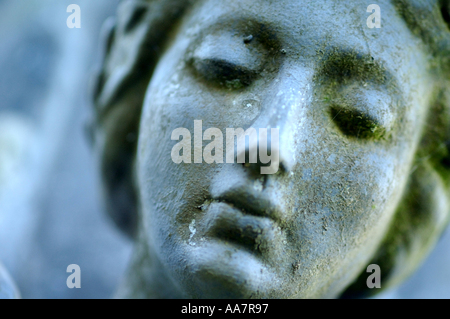 Close up d'un anges visage provenant d'une tombe Banque D'Images