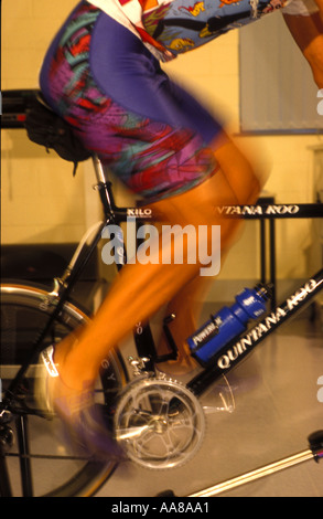 En vélo stationnaire exersise fitness test Banque D'Images