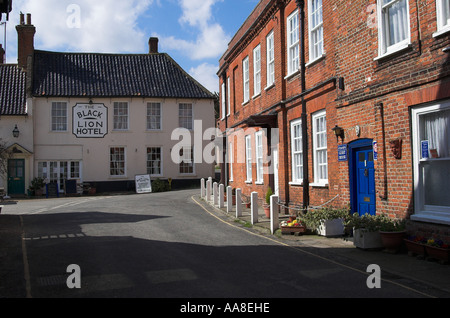 Pub et scène de rue à peu de Walsingham, Norfolk, Angleterre Banque D'Images