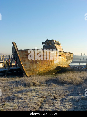 En dernier lieu de repos du navire de pêche bonne espérance sur l'estuaire de la rivière Wyre à Skippool Banque D'Images