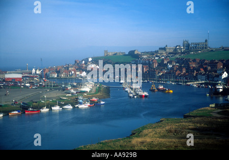 Whitby Harbour et de l'estuaire de la rivière Esk North Yorkshire Angleterre Banque D'Images