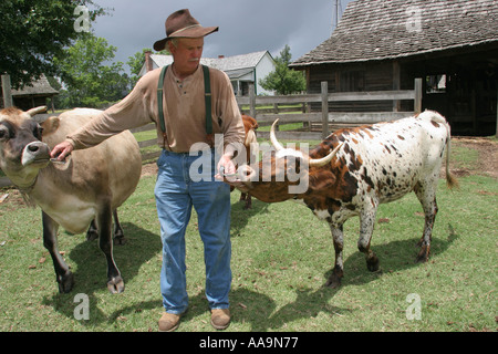 Alabama Wiregrass région,Dothan,Landmark Park,Living History Farmstead,construit,construit en 1901,fermier,agriculture,piney bois vache,les visiteurs Voyage trave Banque D'Images