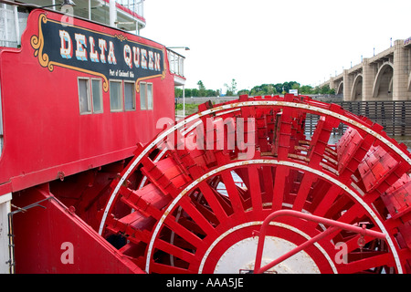 La roue à aubes de la Delta historique à vapeur Queen paddlewheel bateau de croisière. St Paul Minnesota MN USA Banque D'Images