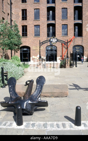 Partie de Liverpool Albert Dock entrée privée et des approches à l'exposition Beatles Story Liverpool Merseyside England UK Banque D'Images