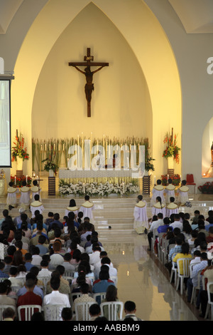 Intérieur de l'église catholique Saint François Xavier, Kuta, Bali, Indonésie Banque D'Images