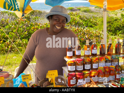 Marché de rue près de la plage de Saint Jacques, La Guadeloupe FR Banque D'Images