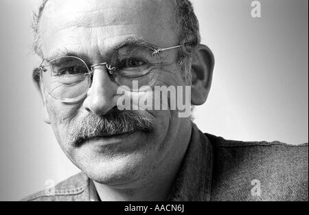 Portrait de Hans-Guenter Wallraff, écrivain et journaliste allemand Banque D'Images