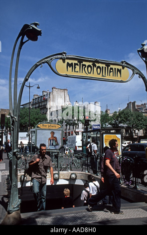 Entrée de la station de métropolitain du Père Lachaise Banque D'Images