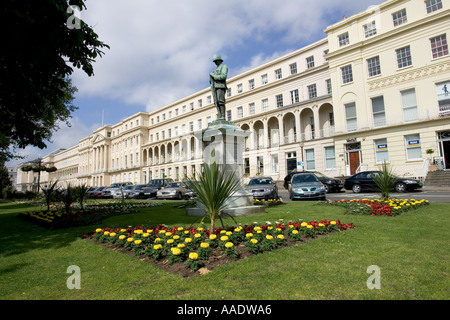 Cheltenham Borough Bureaux municipaux situé dans un imposant du 19e siècle entièrement restauré, terrasse Banque D'Images