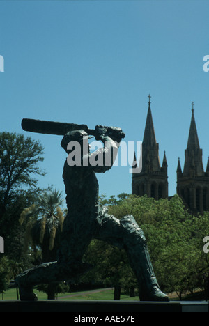 Statue de Sir Donald Bradman en dehors de l'Australie Adelaide Oval Banque D'Images