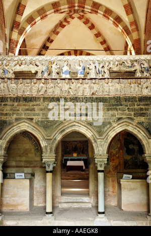 L'intérieur, de l'abbaye de Vezzolano Banque D'Images