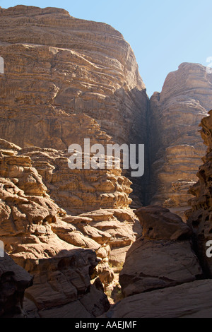 Rakabat canyon dans le Wadi Rum Jordanie Zone protégée Banque D'Images