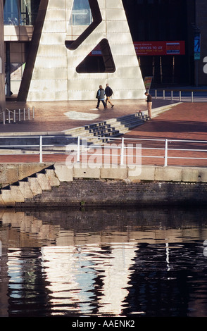 Réflexions le Lowry Centre Greater Manchester Salford Quays Banque D'Images