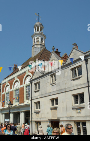 Six voyageurs pauvres House (Watts bienfaisance )et le Centre des Visiteurs à Rochester High Street Kent Banque D'Images