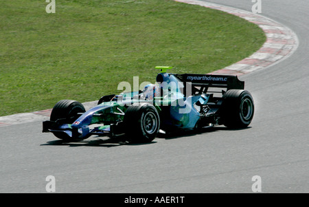 La course de Formule 1 Jenson Button de l'écurie Honda Racing F1 Team à la voiture de 2007 Banque D'Images