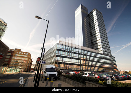 Panneaux solaires, bâtiment de la CEI, la Société d'assurance coopérative, Miller Street, Manchester, UK Banque D'Images