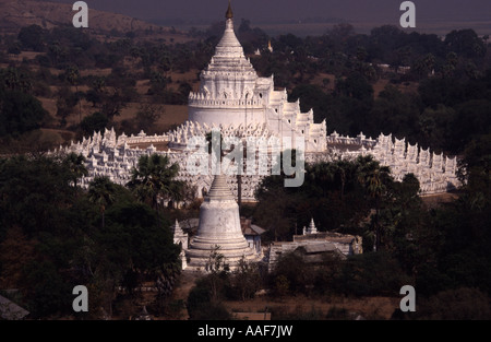 Hsin byu Myanmar Mingun pagode moi Banque D'Images