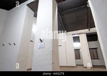 Salle à manger à l'intérieur de l'empereur Menelik s'ancien palais dans les collines au-dessus de Entoto Addis Ababa Ethiopie Afrique Banque D'Images