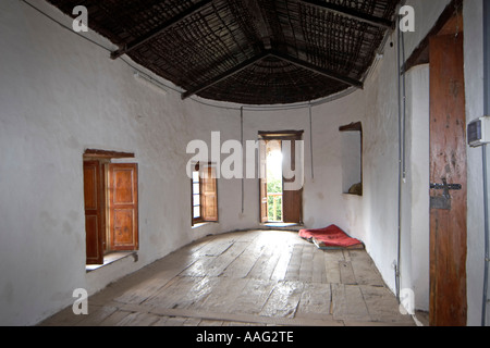 Guest house de l'intérieur de l'empereur Menelik s'ancien palais dans les collines au-dessus de Entoto Addis Ababa Ethiopie Afrique Banque D'Images