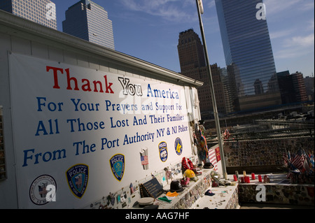 Monument à Ground Zero à New York City USA Avril 2006 Banque D'Images