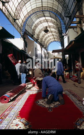 Le souk de tapis - Rabat, Maroc Banque D'Images