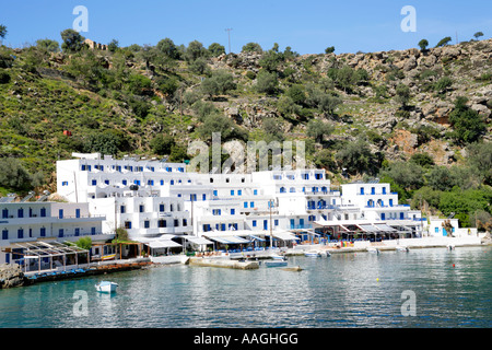 La petite ville côtière Loutro dans la province d'Hania a la côte sud de l'île grecque de Crète Banque D'Images