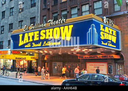 En dehors de l'Ed Sullivan Theater avec David Letterman sign Banque D'Images