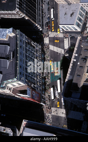 Vue panoramique sur Manhattan prise depuis le sommet de l'Empire State Building Banque D'Images