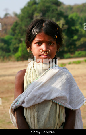 Fille au marché à Bissamcuttack, Chatikona, près de Mirbel, Orissa, Inde Banque D'Images