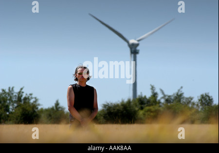 Éolienne Ecotricity être érigé à Thetford, Norfolk, Angleterre vu par Ecotricity MD Dale Vince,vu ici. Banque D'Images