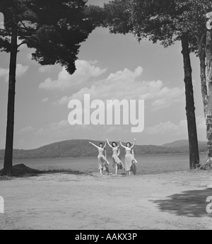 1940 TOI DANSEUSES PAR LAKESIDE Banque D'Images