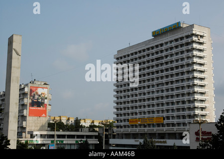 Chisinau, la place de l'indépendance, l'Hotel National, la Moldova Tur Banque D'Images