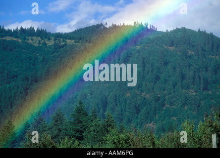 HOOD RIVER VALLEY OREGON RAINBOW Banque D'Images