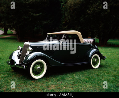 1934 FORD ROADSTER CABRIOLET Banque D'Images