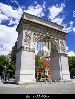 NEW YORK NY GREENWICH VILLAGE ARC COMMÉMORATIF À WASHINGTON SQUARE PARK Banque D'Images