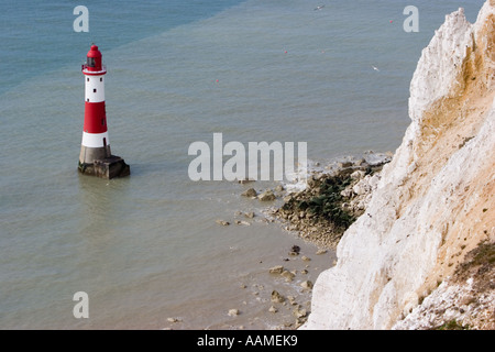 Falaise et phare de Beachy Head près de Eastbourne East Sussex Banque D'Images